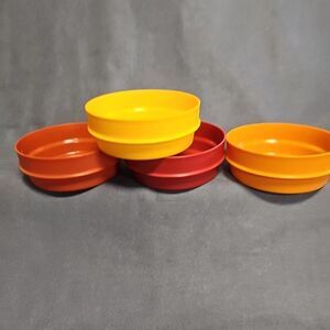 Retro Vintage Set of 4 TUPPERWARE BOWLS #1356 Harvest Colors W/Lids